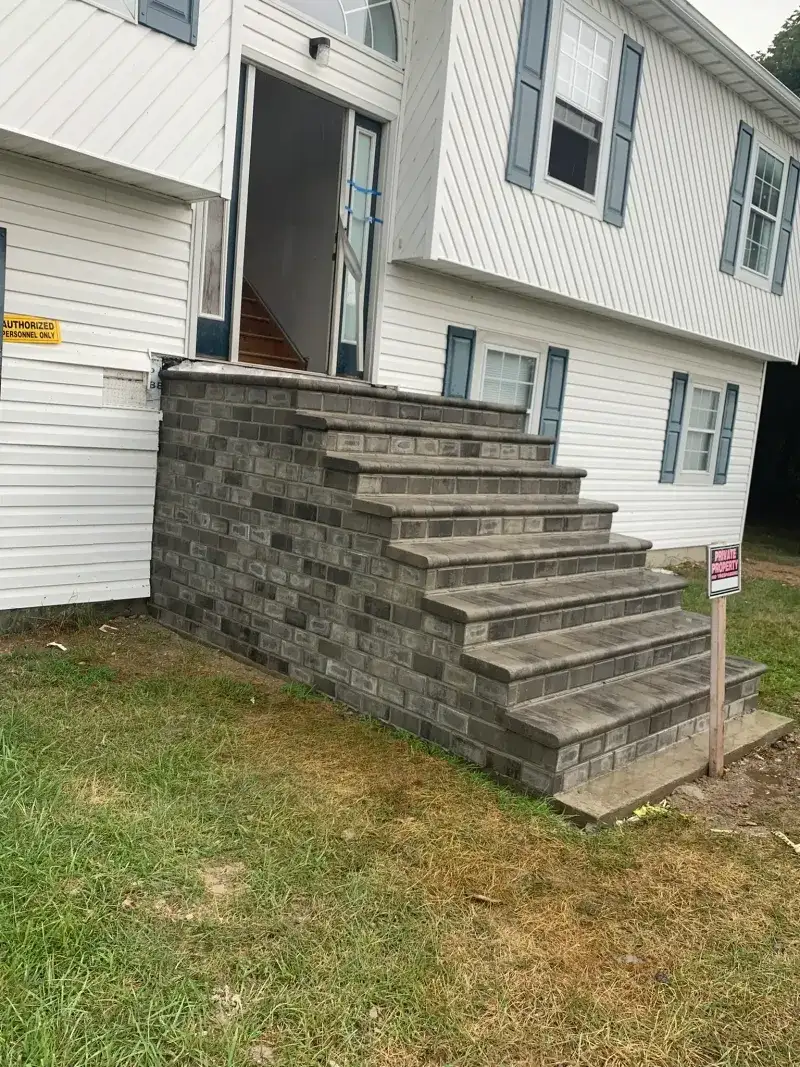 Gray Paver Side-Entry Staircase: gray paver side entry staircase complete